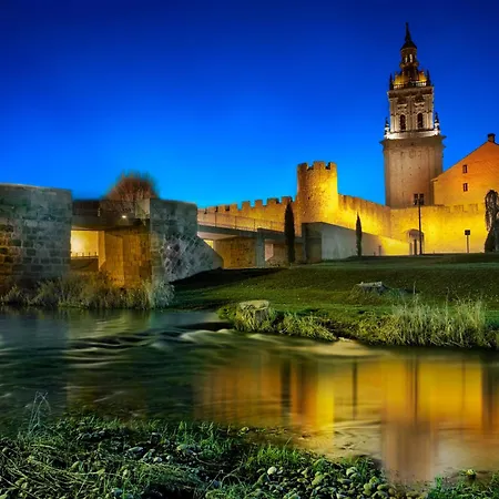 La Casona De 1717 엘부르고데오스마